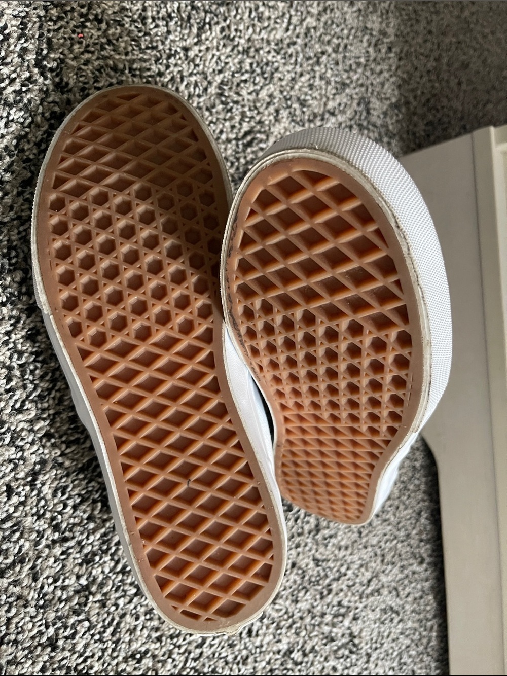 Vans - Picture 5 of 7